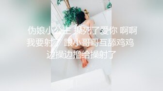 喜欢吃鸡巴还不忘自拍