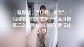 单男3p老婆被前后夹击