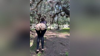 主题酒店粉色情趣大圆床摄像头偷拍长发美女和健壮猛男六九互舔激情啪啪