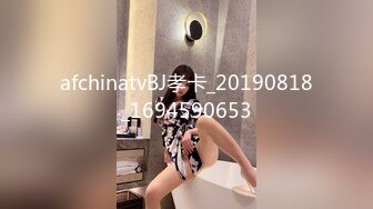 美女模特被色魔摄影师各种套路摸B吃棒棒