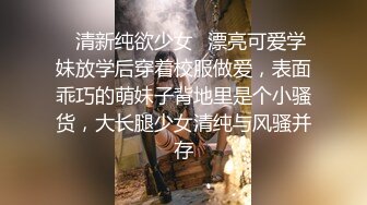 诱人的大奶子人妻少妇老公不在家陪狼友骚，揉捏大奶子道具抽插骚逼大黑牛辅助自慰呻吟，表情骚浪淫水好多